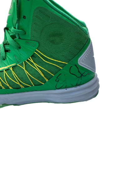 E.J. Singler Signed Oregon Nike Hyperdunk Player-Exclusive Sneakers (Size 12)