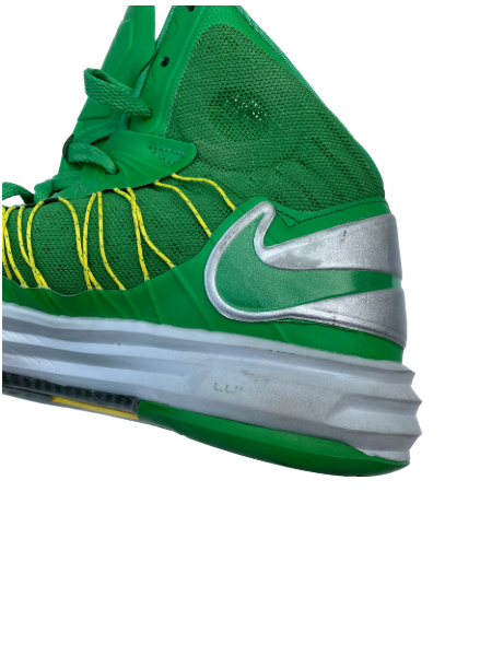 E.J. Singler Signed Oregon Nike Hyperdunk Player-Exclusive Sneakers (Size 12)