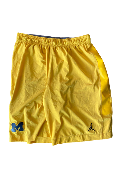 Derrick Walton Jr. Michigan Team-Issued Jordan Shorts (Size L)