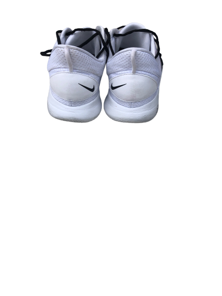Jayvon Graves Buffalo Basketball SIGNED Game Worn Shoes (Size 13.5)