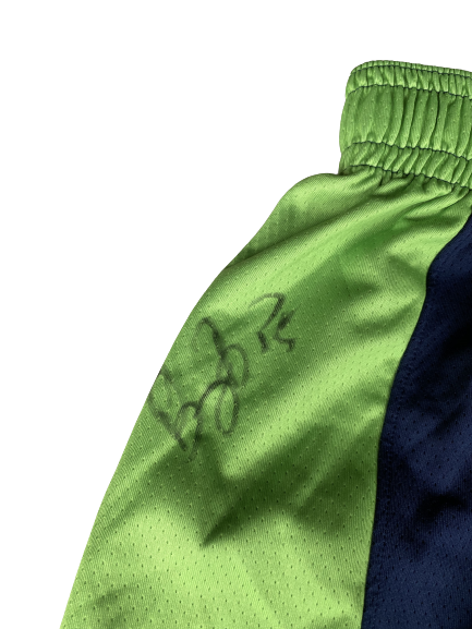 Barry Brown Minnesota Timberwolves Team Issued SIGNED Workout Shorts (Size M)