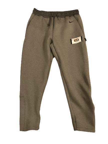 Grant McKinniss Missouri Football Team Exclusive Travel Sweatpants with Magnetic Bottoms (Size L)
