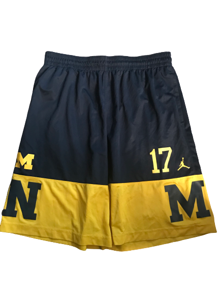 Tyrone Wheatley Jr. Michigan Team Issued 2017 Advocare Classic Pre-Game Shorts (Size XXL)