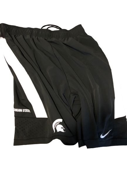 Kyle Ahrens Michigan State NIKE Workout Shorts (Size XL)