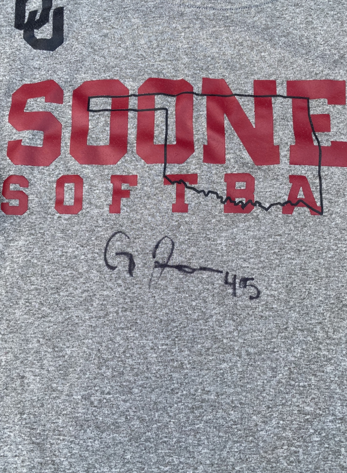 Giselle Juarez Oklahoma Softball SIGNED Workout Shirt (Size L)