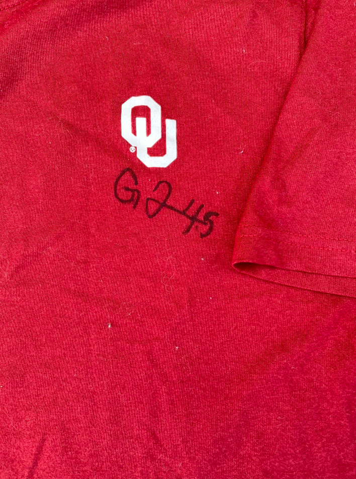 Giselle Juarez Oklahoma Softball SIGNED Workout Shirt (Size L)