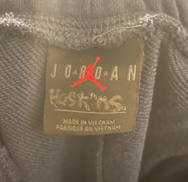 Hassan Haskins Michigan Football Team Issued Jordan Sweatpants (Size L)