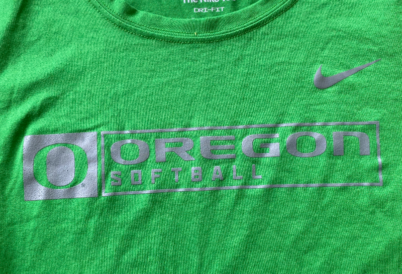 Jordan Dail Oregon Softball Team Issued Workout Shirt (Size Women&