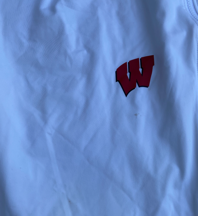 Nate Reuvers Wisconsin Basketball Team Exclusive 3/4 Shorts (Size XL)
