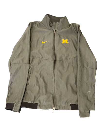 Paige Jones Michigan Volleyball Team Exclusive Travel Jacket with Number (Size S)