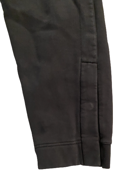 Nate Heaukulani Oregon Football Exclusive Travel Sweatpants with Magnetic Bottoms (Size XL)