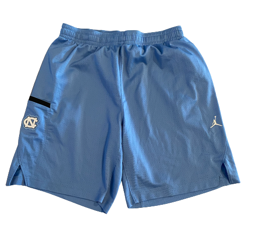 Braden Hunter North Carolina Football Team Issued Shorts (Size L)