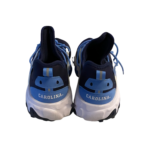 Braden Hunter North Carolina Football Team Issued Shoes (Size 12)