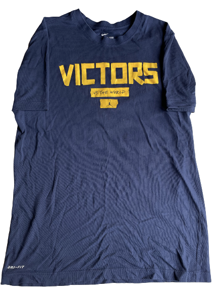 Danielle Rauch Michigan Basketball Team Issued "VICTORS VS. THE WORLD" T-Shirt (Size M)