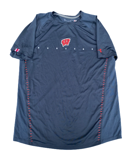 Jack Coan Wisconsin Football Team Issued Workout Shirt (Size L)