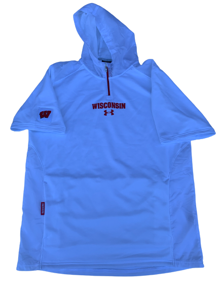 Scott Nelson Wisconsin Football Team Issued Short Sleeve Hoodie (Size L)