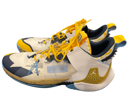 Justin Lewis Marquette Basketball 2020-2021 GAME WORN Shoes (Size 14)