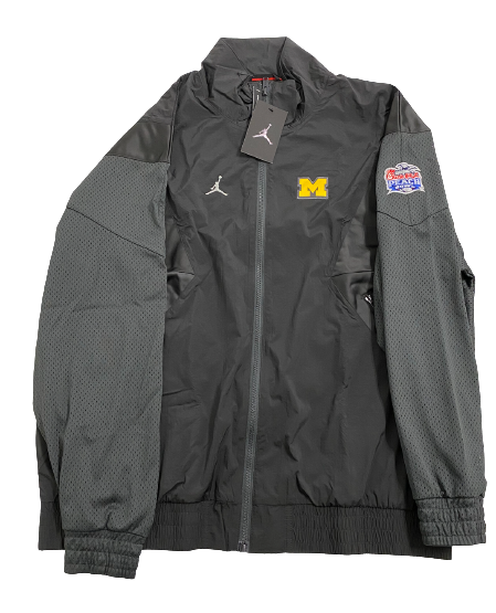 Will Hart Michigan Football Team Exclusive Chick-fil-A Peach Bowl Travel Suit - Jacket & Sweatpants (Size L)