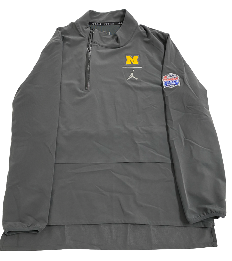 Will Hart Michigan Football Team Exclusive Chick-fil-A Peach Bowl Travel Suit - Jacket & Sweatpants (Size L)