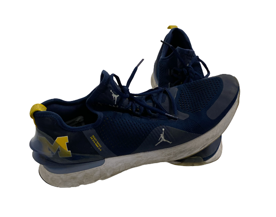 Will Hart Michigan Football Team Issued Workout Shoes (Size 12.5)