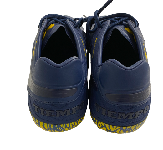 Will Hart Michigan Football Team Exclusive Signed Cleats (Size 13)