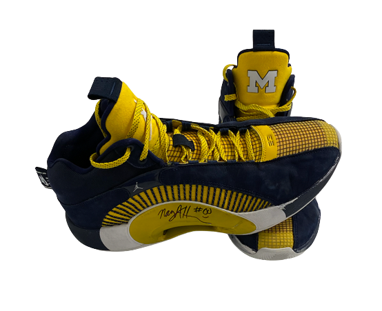 Naz Hillmon Michigan Basketball Signed Player Exclusive Shoes (Size 11)