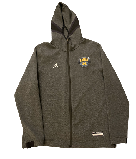Michigan Basketball Player Exclusive Jordan 2018-2019 March Madness "FAMILY" Jacket (Size XL) - RARE!