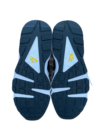 Michigan Basketball Nike Air Huarache Shoes - NEVER WORN (Size 10)