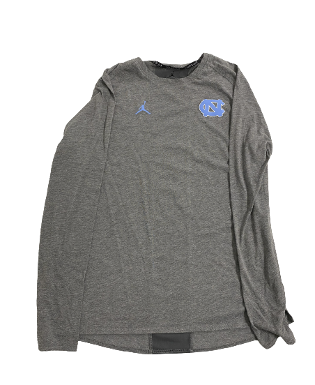 Anthony Harris UNC Basketball Team-Issued Long Sleeve Shirt (Size L)