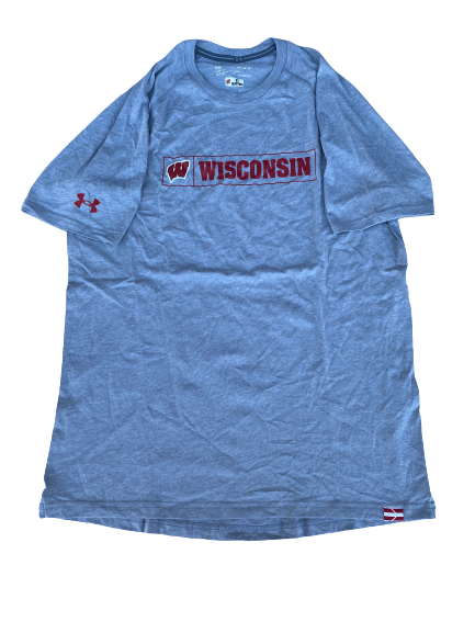 Cristian Volpentesta Wisconsin Football Team Issued Workout Shirt (Size M)